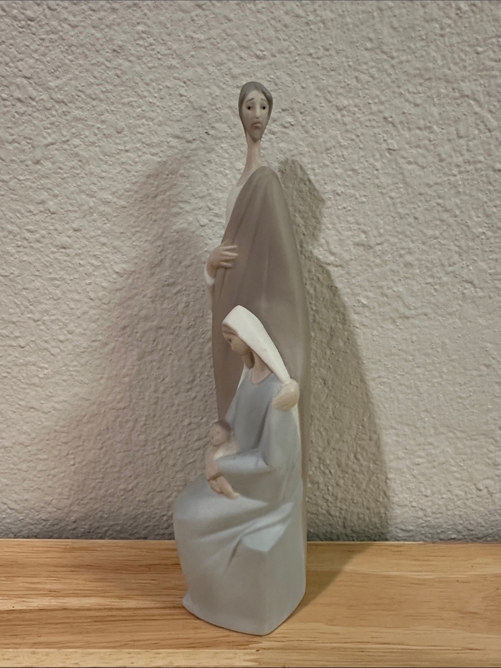 Lladro Holy Family Nativity Mat Finish 9” - Picture 2 of 6